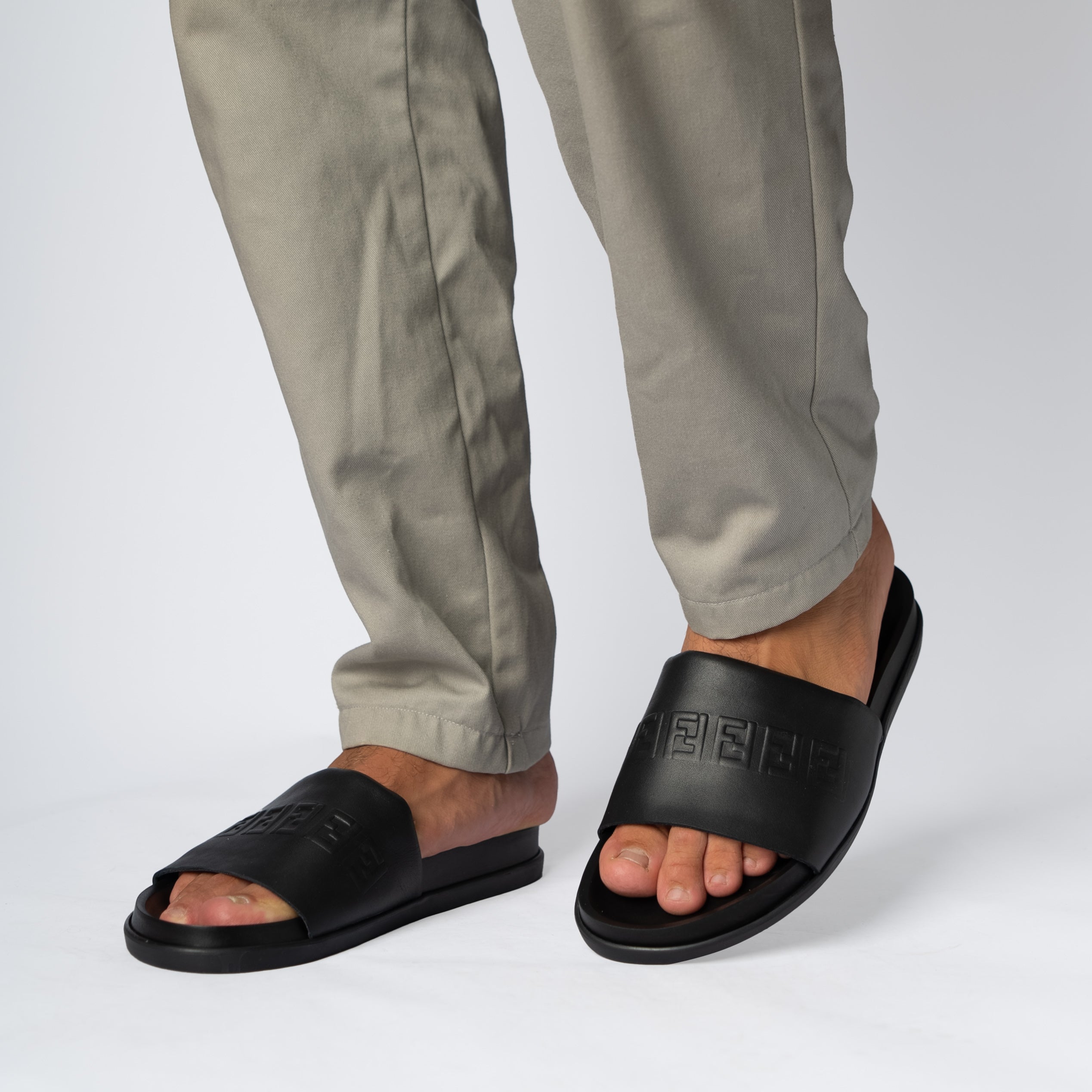 007 Sandales Homme en cuir Noir