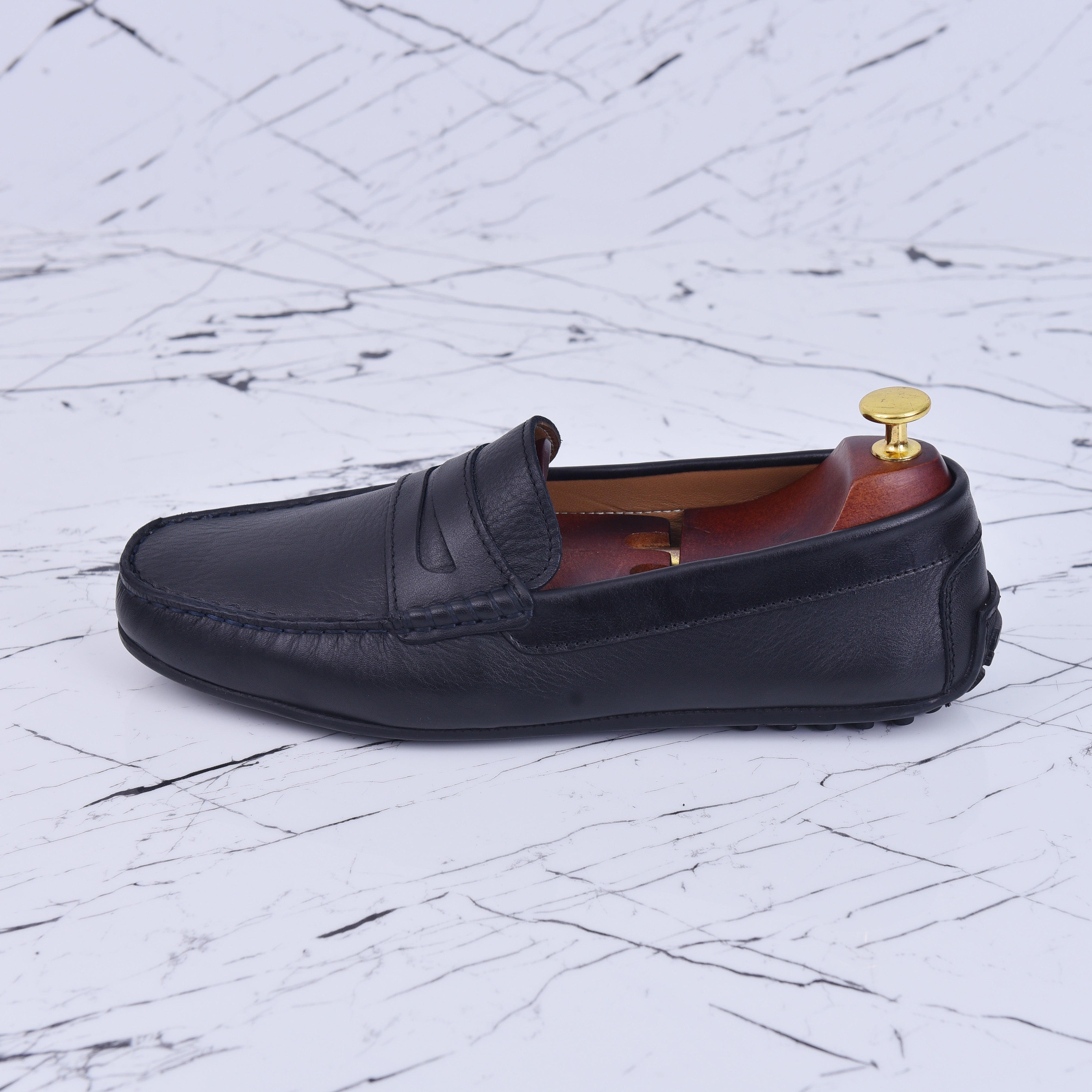 001 MOCASSINS SOUPLES EN CUIR NOIR